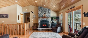 Lake Ossie| Kayaks| Great Swimming | Firepit