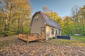 House (2 Bedrooms) | Interior - Secluded & Rural Frederic Home w/ Barn on 25 Acres (Frederic)