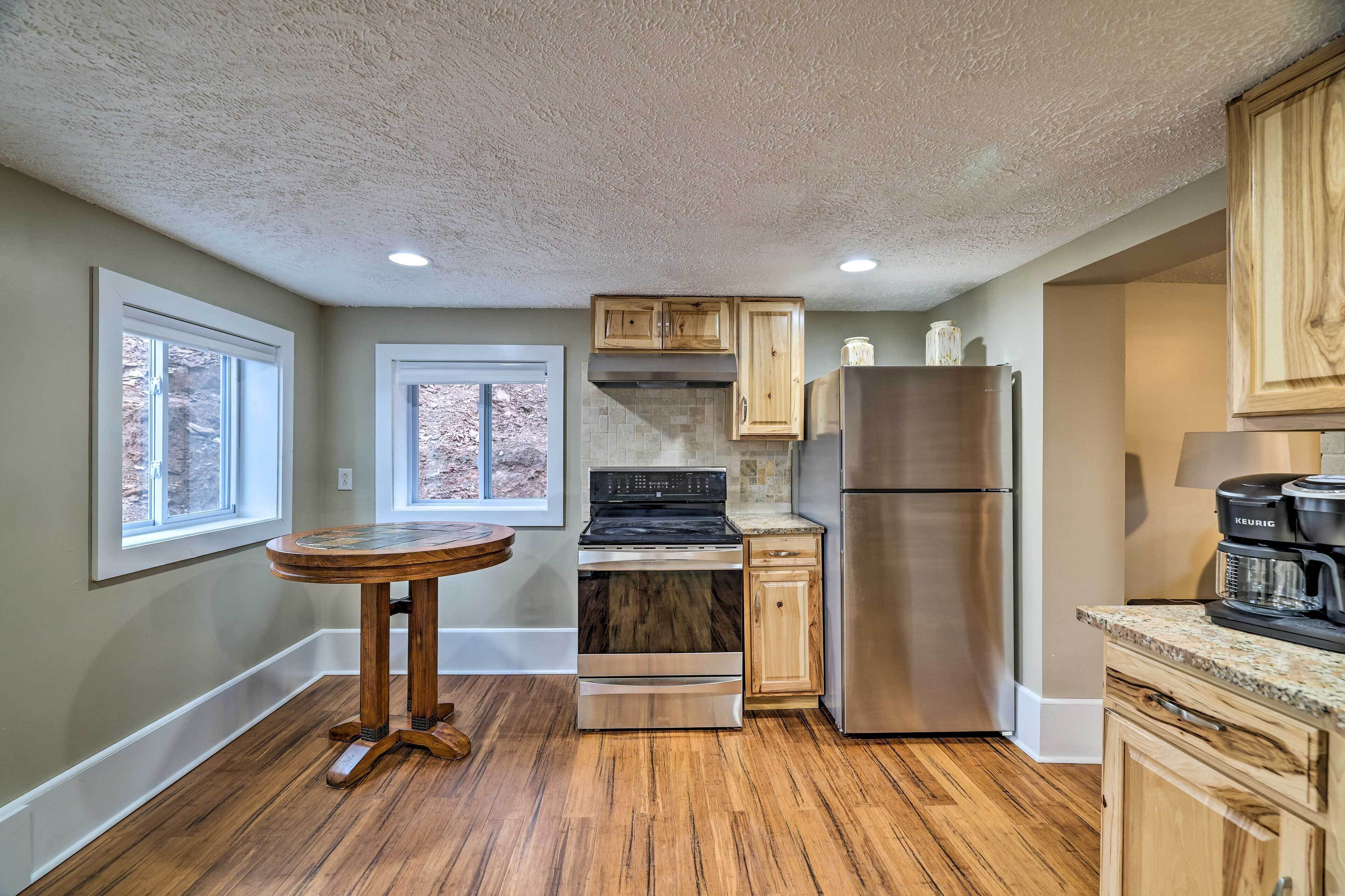 Renovated Scotrun Rental < 5 Mi From Skiing!