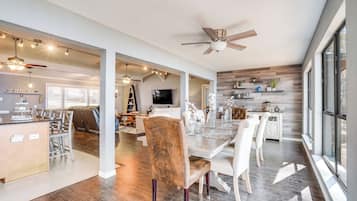 Rumah (5 Bedrooms) | Interior