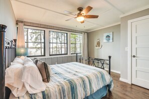 Interior - Secluded Avinger Home w/ Lake Access! (Avinger)