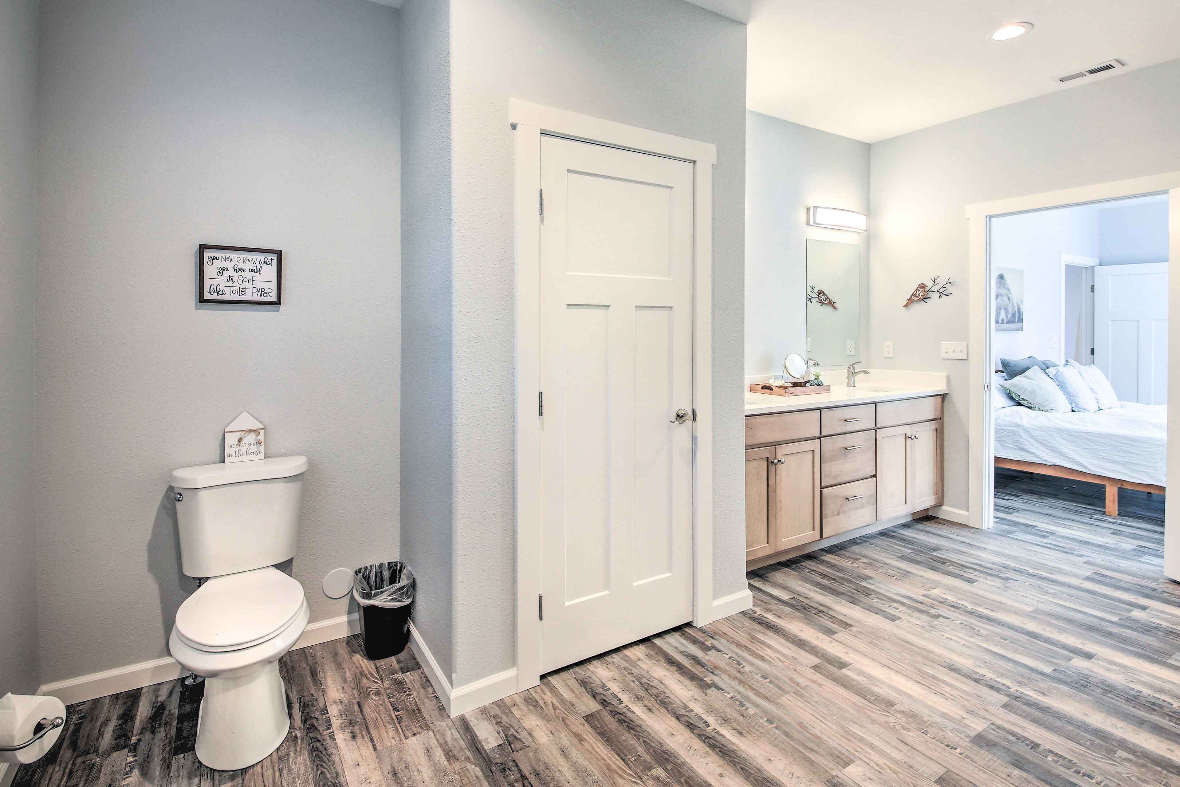 Sandpoint Haven < 3 Mi to Lake Pend Oreille!