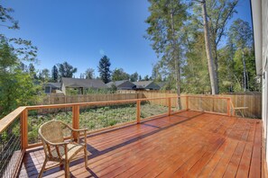 Interior - 3 Mi to Lake Pend Oreille: Home w/ Deck & Yard (Ponderay)