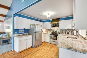 House (3 Bedrooms) | Interior