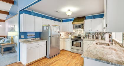 'reel Blessed' Topsail Beach Home w/ Private Dock!