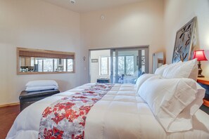 House (2 Bedrooms) | Interior - Scenic Great Falls Retreat On Missouri River! (Great Falls)