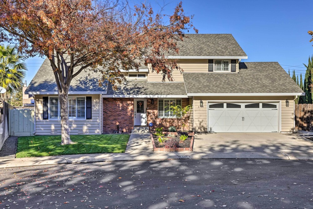 Pet-friendly Modesto Home w/ Private Pool!