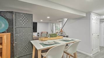 Apartment (0 Bedroom) | Bahagian dalam