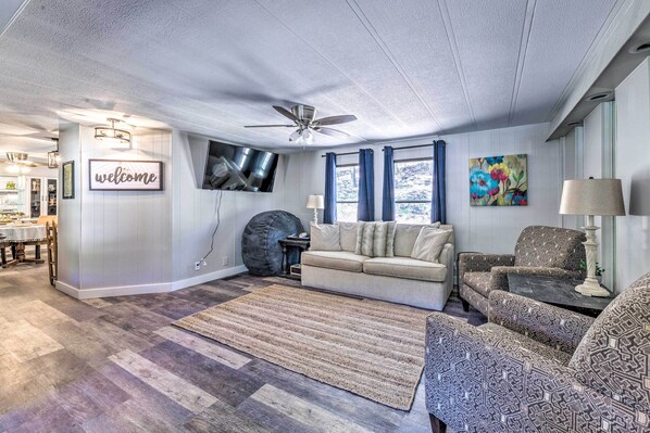 House (2 Bedrooms) | Interior