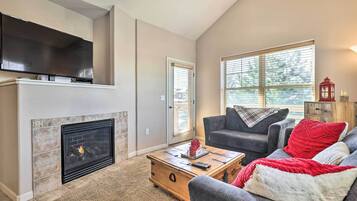 Apartment (3 Bedrooms) | Front of property