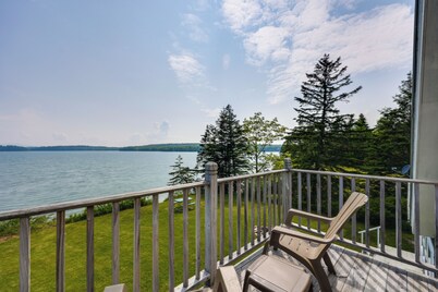 Shorefront House w/ Views, 14 Mi to Acadia NP