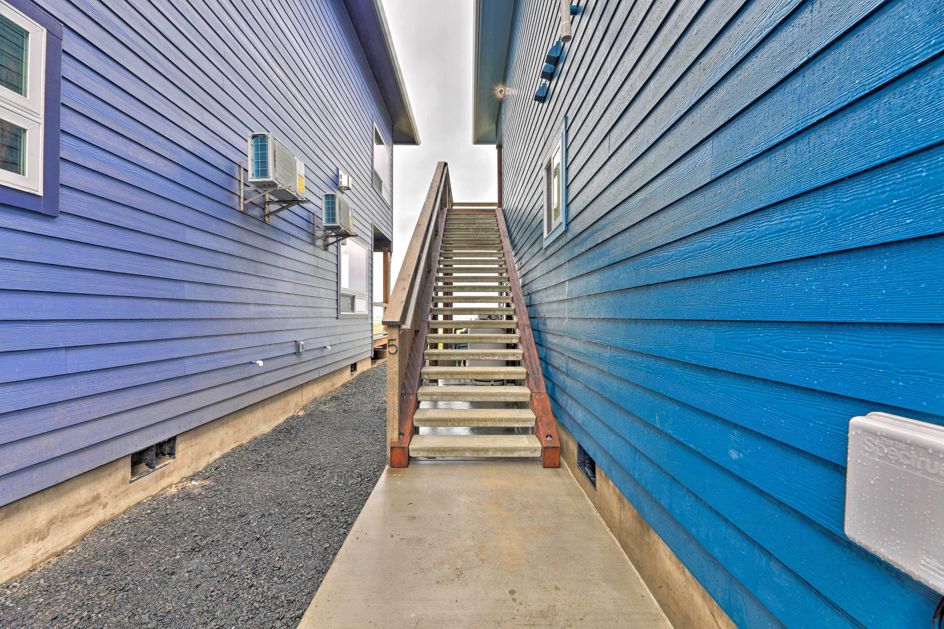 Sanderling Sea Cottages, Unit 5 w/ Ocean Views!