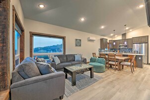 Cottage (2 Bedrooms) | Interior