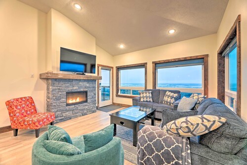 Sanderling Sea Cottages, Unit 5 w/ Ocean Views!