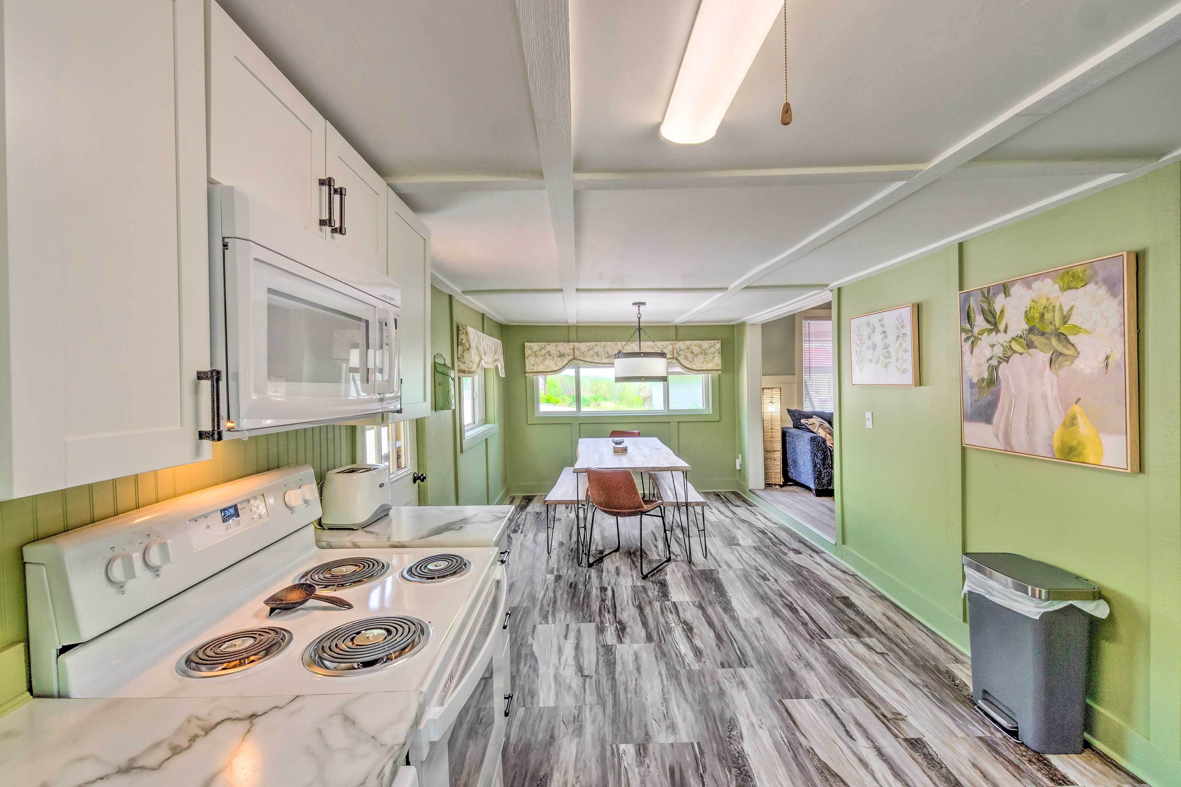 Stunning 2-building Rental - Walk to Marina!