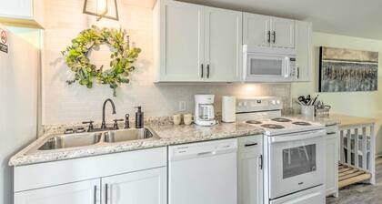 Stunning 2-building Rental - Walk to Marina!