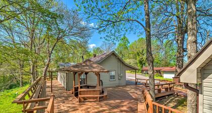 Stunning 2-building Rental - Walk to Marina!