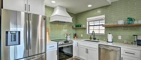 House (4 Bedrooms) | Interior