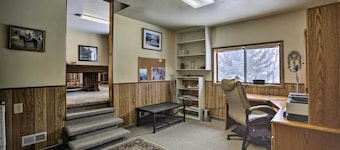 Serene Creekside Sheridan Getaway: Mountain Views!