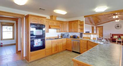 Mountain Views + Shared Pool: Ozarks Family Home