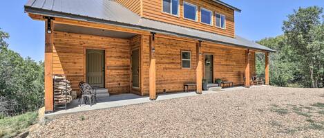 House (4 Bedrooms) | Front of property