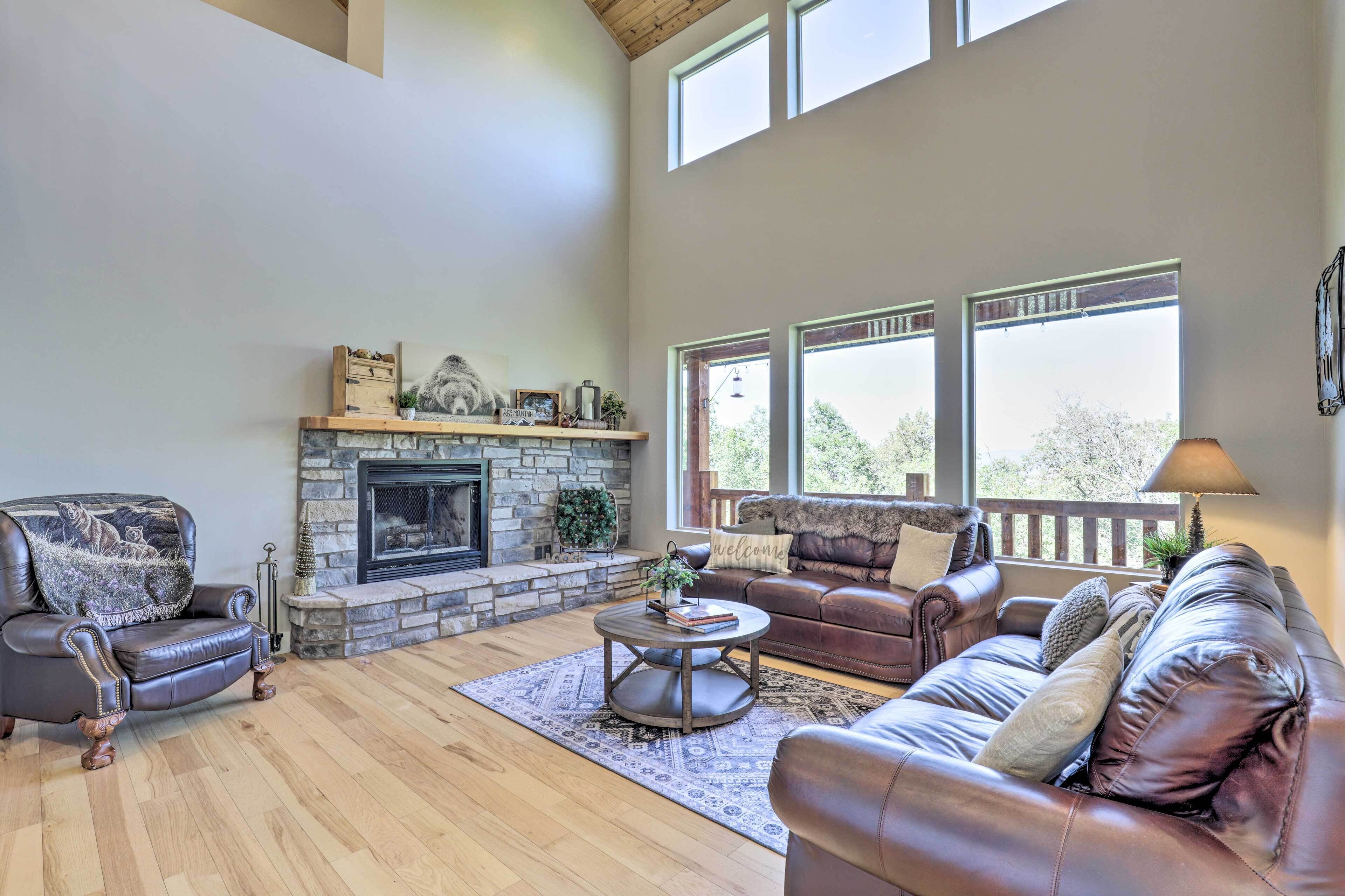 Spacious Resort Cabin in Manti-la Sal Mtns!