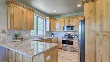 Rumah (4 Bedrooms) | Interior