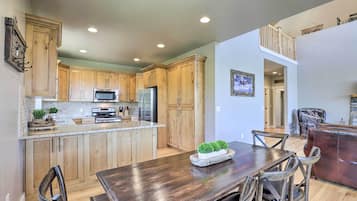 Rumah (4 Bedrooms) | Interior