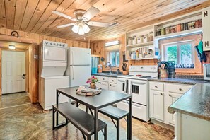 Rumah (2 Bedrooms) | Interior