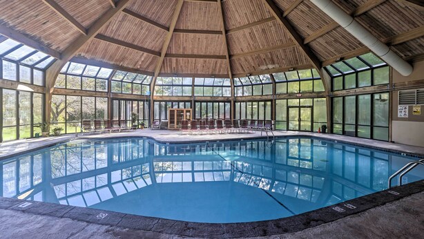 Unclassified image, 1 of 32, button - Tannersville Townhome w/ Wet Bar & Mountain Views! (Tannersville)