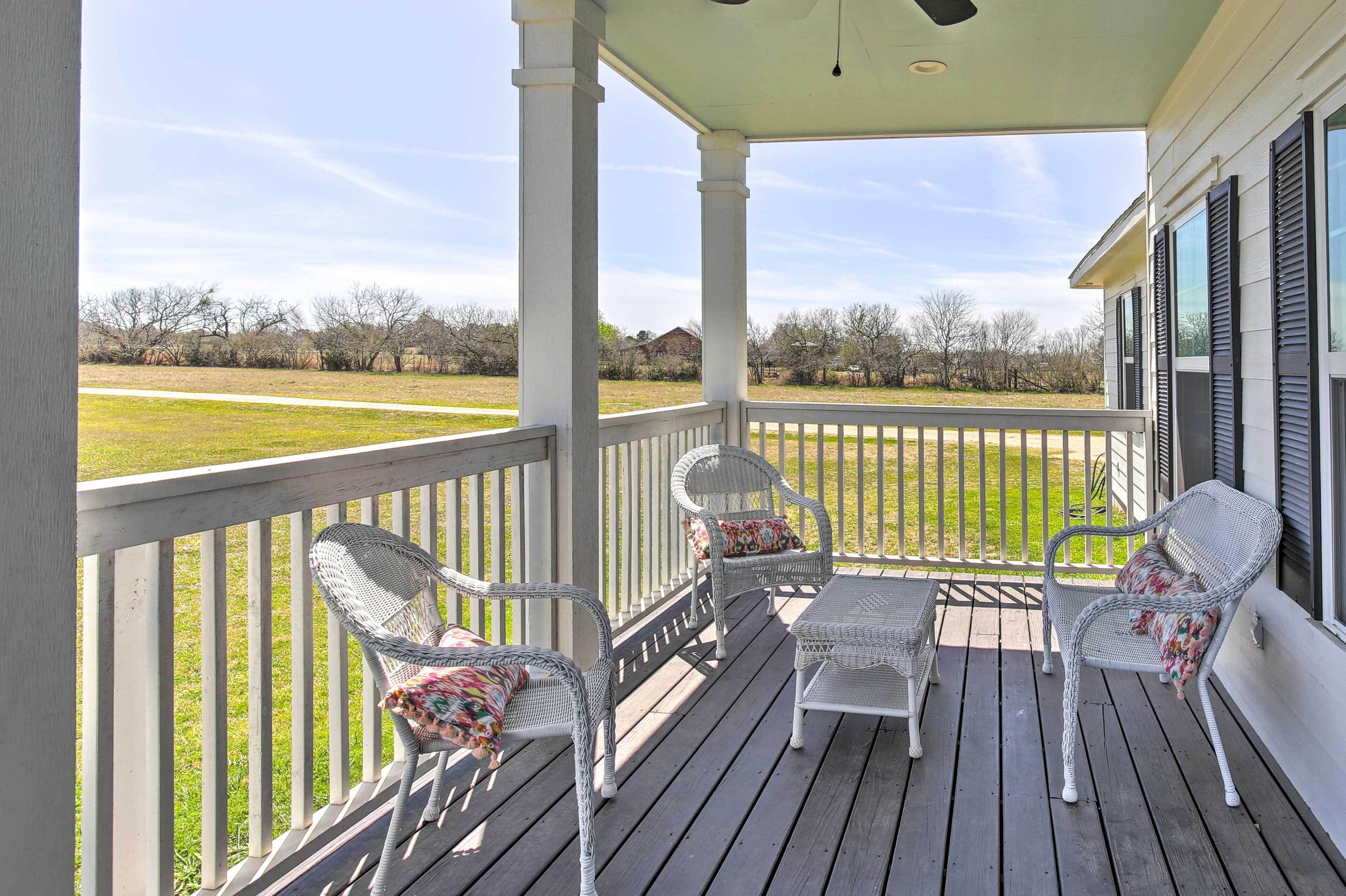 Spacious Texas Getaway w/ Fire Pit & Pond!