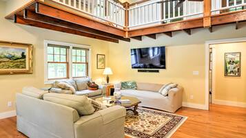 ู
ูุฒู (4 Bedrooms) | ุงูู
ูุดุฃุฉ ู
ู ุงูุฏุงุฎู