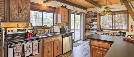 House (3 Bedrooms) | Interior