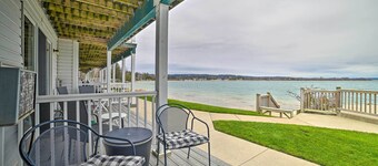 Updated Onekama Resort Condo on Portage Lake!