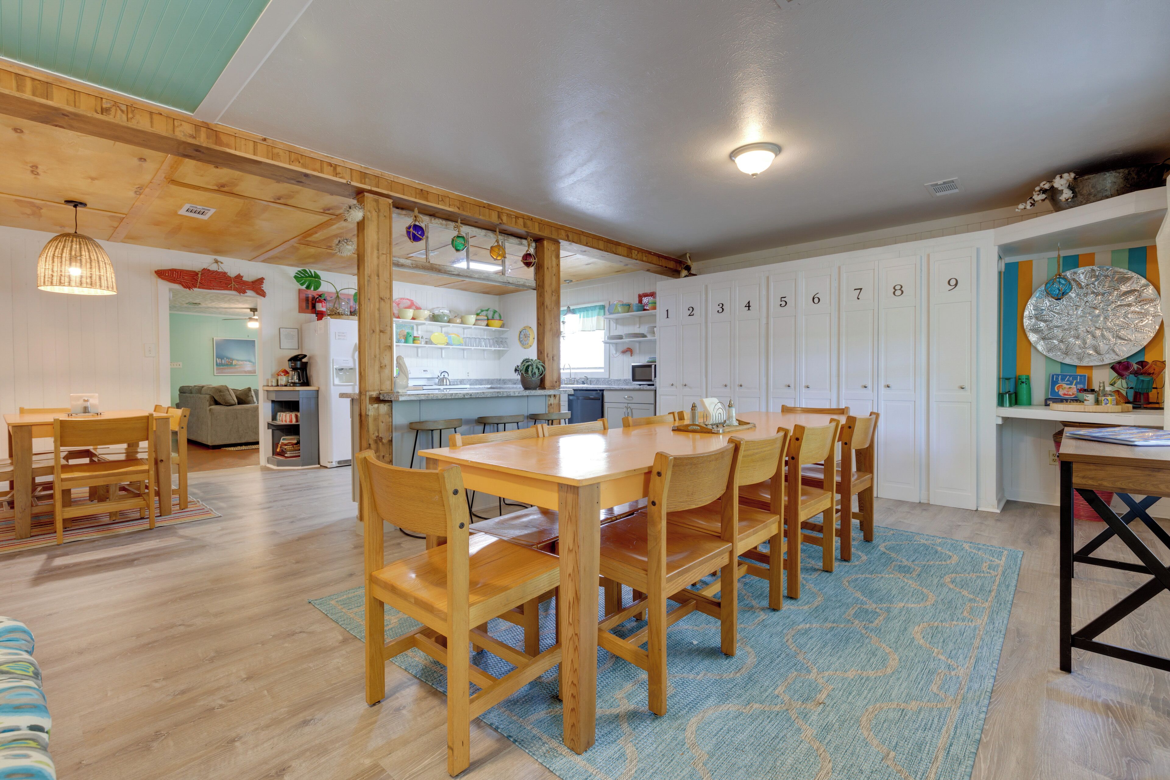 Vibrant Pass Christian Oasis - 3 Blocks to Beach!