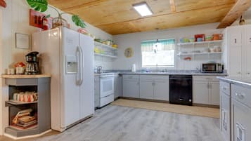 House (4 Bedrooms) | Bahagian dalam