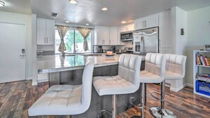 Nhà (3 Bedrooms) | Nội thất