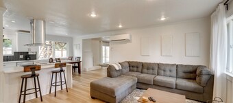 Vancouver Vacation Rental 16 Mi to Portland!