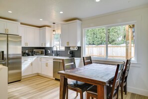 House (4 Bedrooms) | Interior - Vancouver Vacation Rental 16 Mi to Portland! (Vancouver)