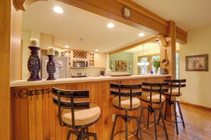 Apartment (2 Bedrooms) | Interior - Hike On-site! Home 8 Mi to Wolf Ridge Ski Resort (Burnsville)