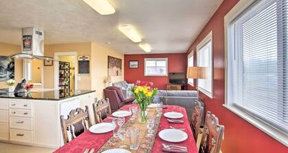 Waldport Townhome w/ Dog Run on Alsea Bay!