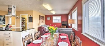 Waldport Townhome w/ Dog Run on Alsea Bay!