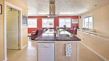 Apartment (1 Bedroom) | Interior