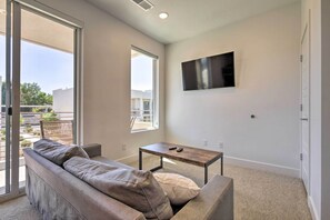 Interior - Sunny Resort Townhome + Balcony & Pool Access (St. George)