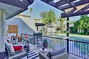 Terrace/patio - Tahquitz Creek Golf Resort Townhome w/ Pool Access (Palm Springs)