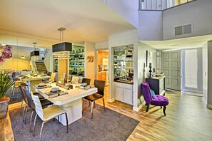 Interior - Tahquitz Creek Golf Resort Townhome w/ Pool Access (Palm Springs)