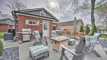 Cottage (2 Bedrooms) | Interior