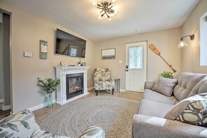 Cottage (2 Bedrooms) | Interior