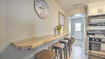 Cottage (2 Bedrooms) | Interior