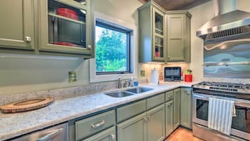 Microwave, oven, stovetop, dishwasher